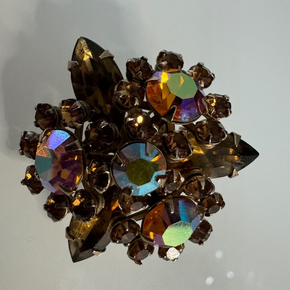 Vintage Gemstone Clip Earrings - Picture 3 of 6